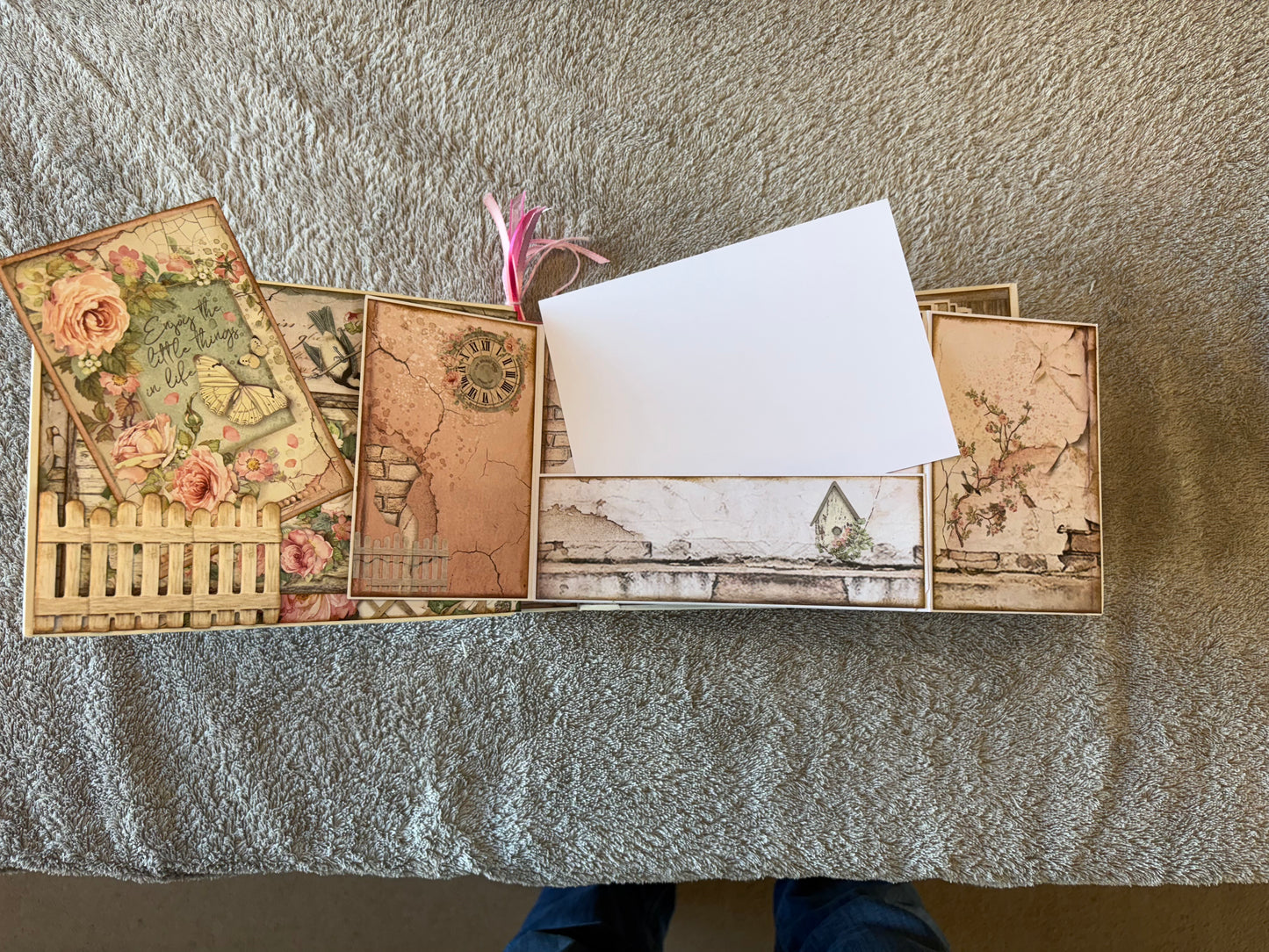 Stamperia House of Roses INSD Book Kit